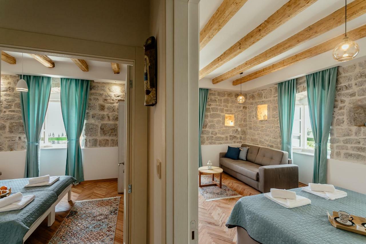 Conborgo Apartments Kumbor Extérieur photo