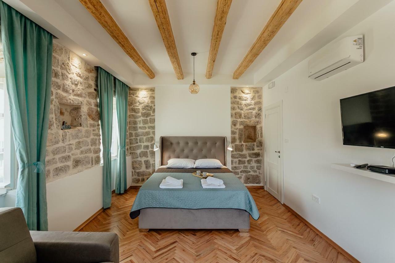 Conborgo Apartments Kumbor Extérieur photo
