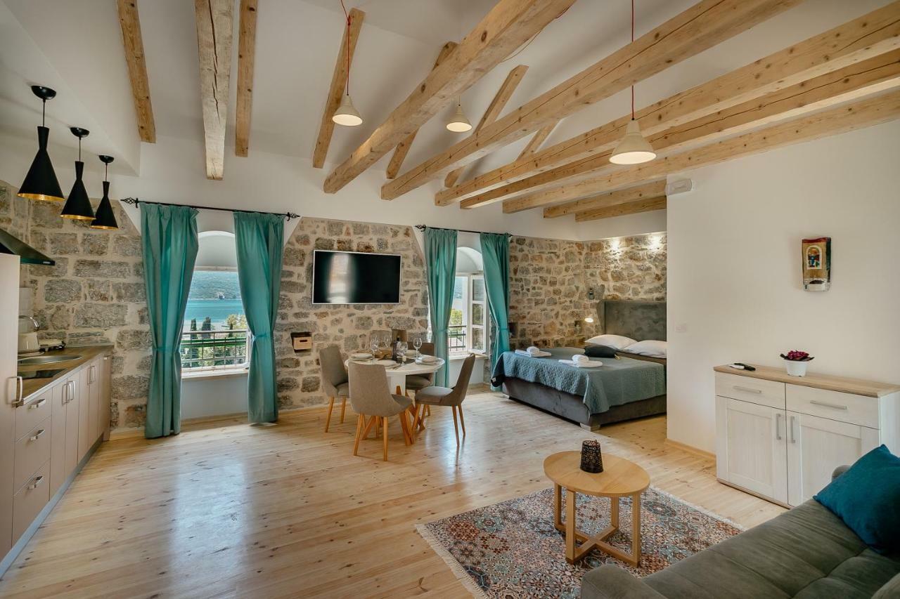 Conborgo Apartments Kumbor Extérieur photo