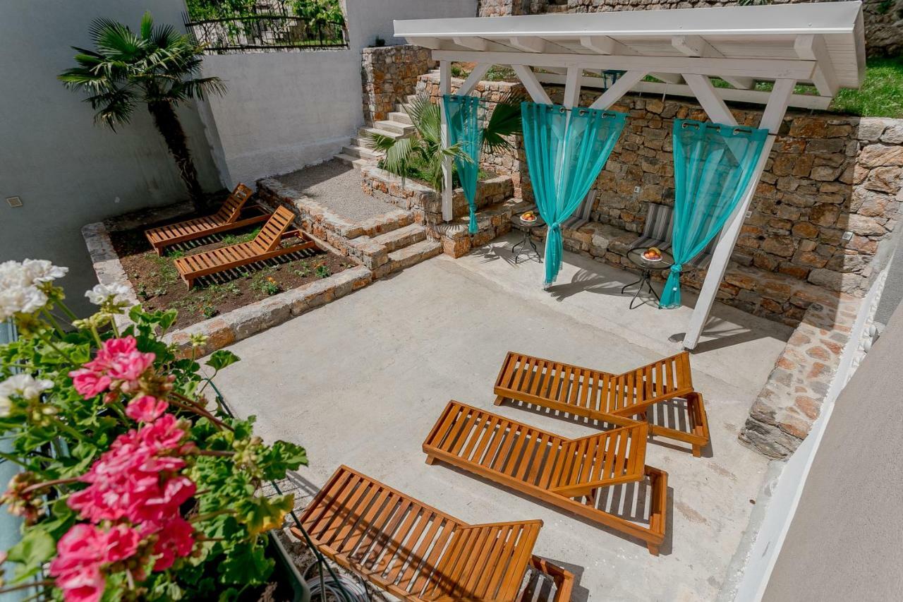 Conborgo Apartments Kumbor Extérieur photo